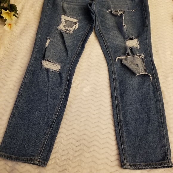 Almost Famous Blue Distressed Jeans With Hole SIZE 9. - Picture 4 of 15